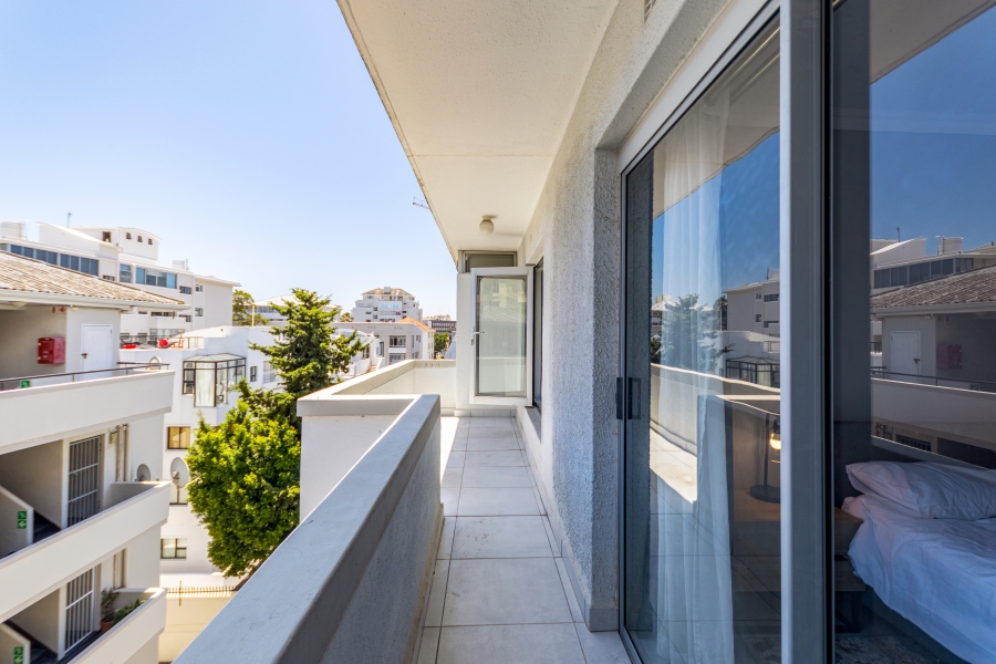 To Let 1 Bedroom Property for Rent in Sea Point Western Cape